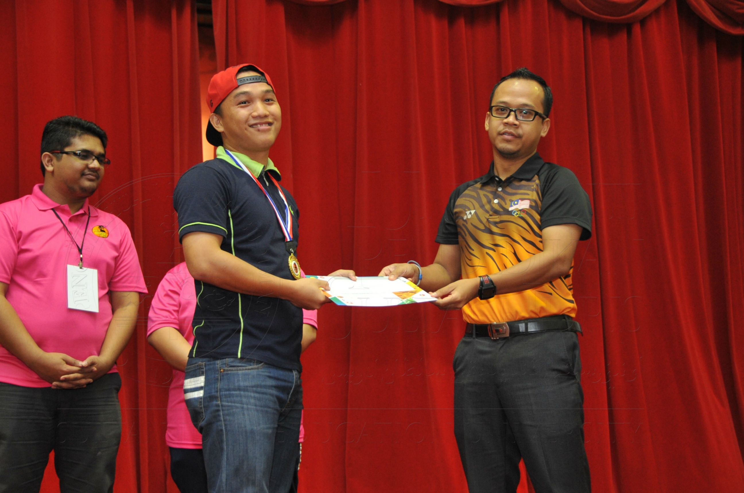 PRO15 158 CATUR HAS 9516